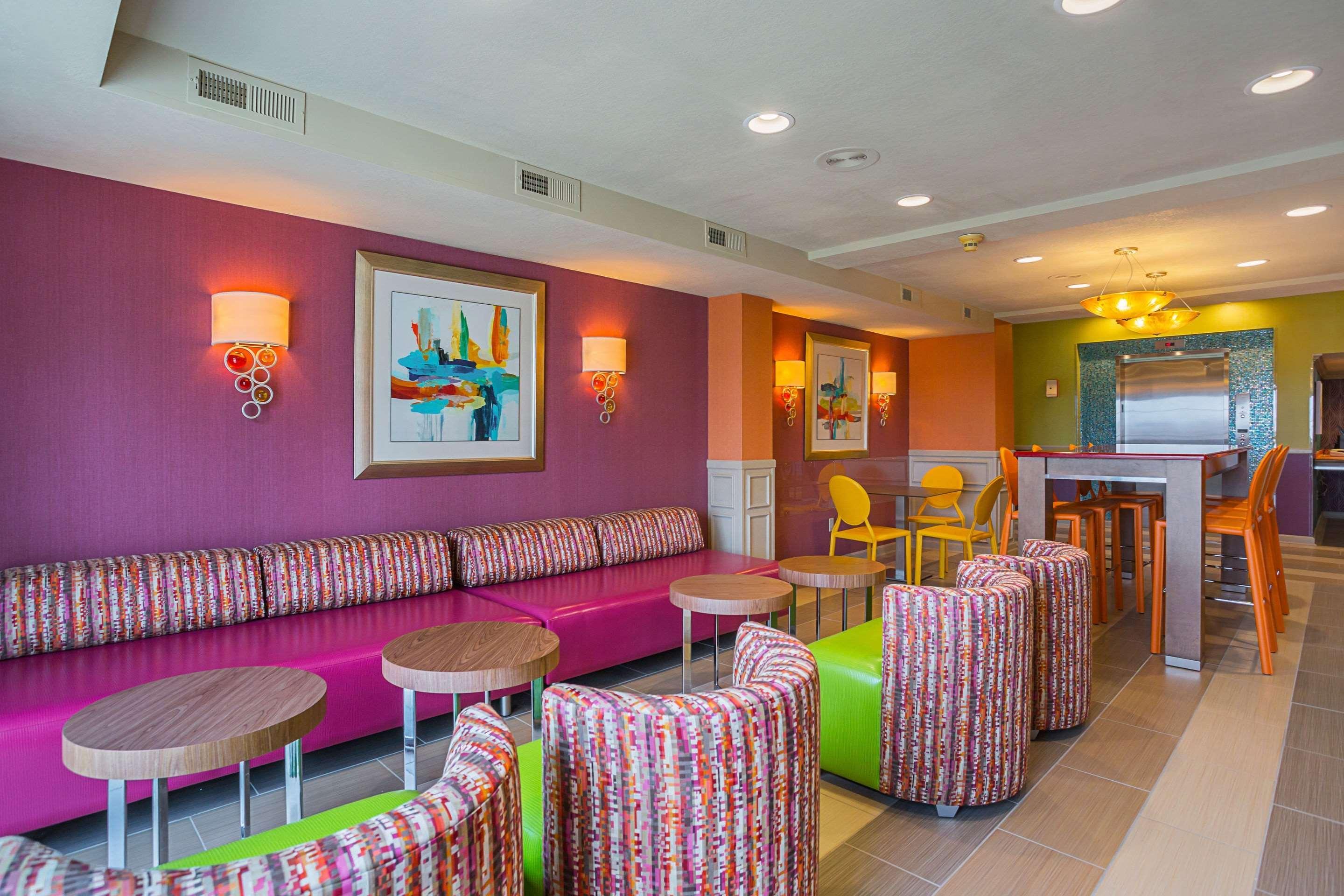 Clarion Inn & Suites Evansville Zewnętrze zdjęcie