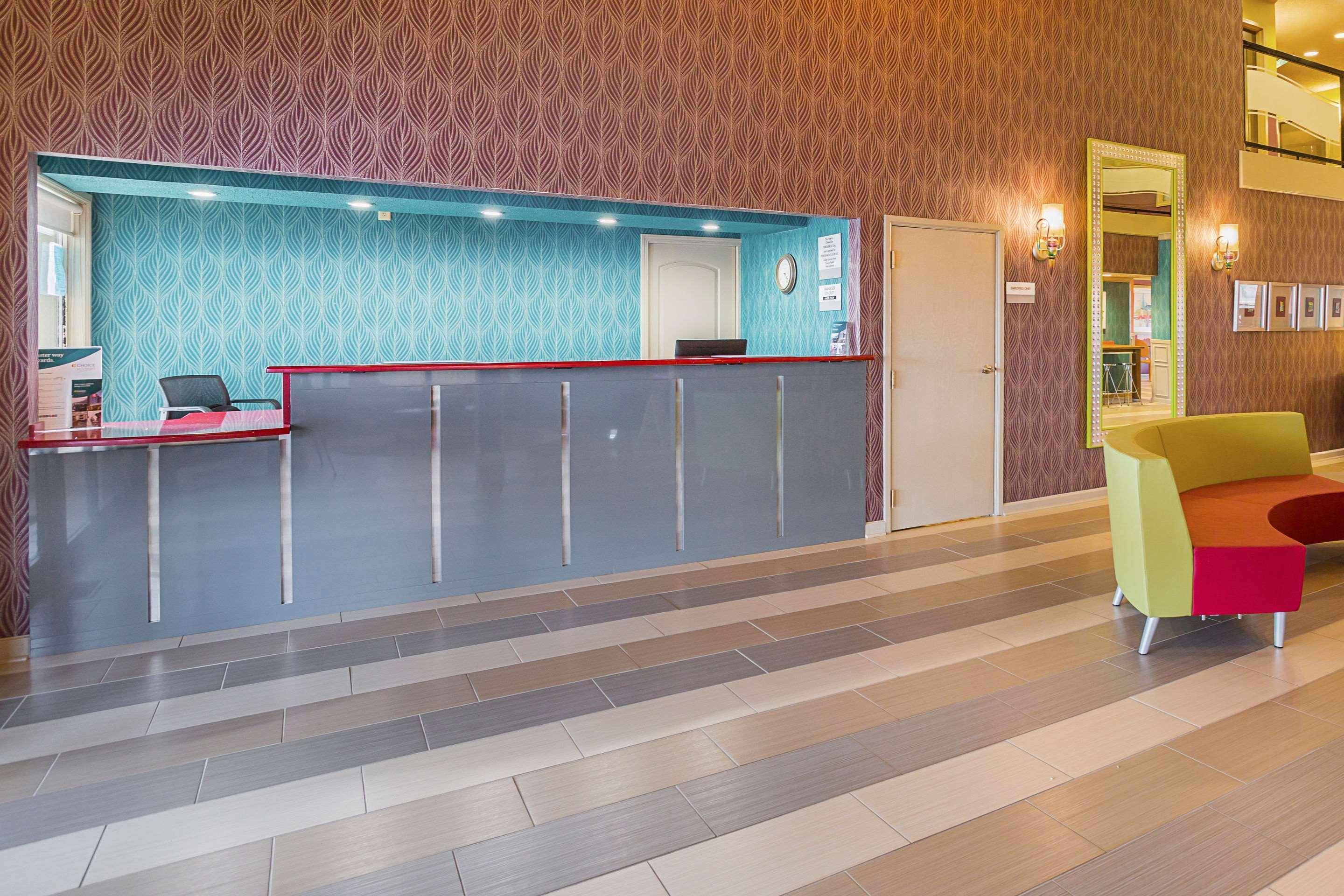 Clarion Inn & Suites Evansville Zewnętrze zdjęcie